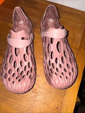 Merrell Men's Pink Ventilated Water Shoes